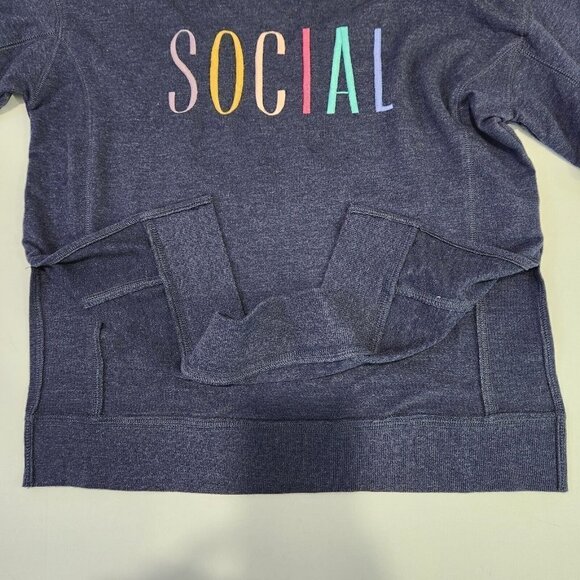 Wildfox SOCIAL Embroidered Sweatshirt Womens S Blue Crewneck Split Hem‎ - Picture 6 of 8